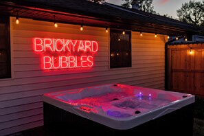 Bain à remous extérieur