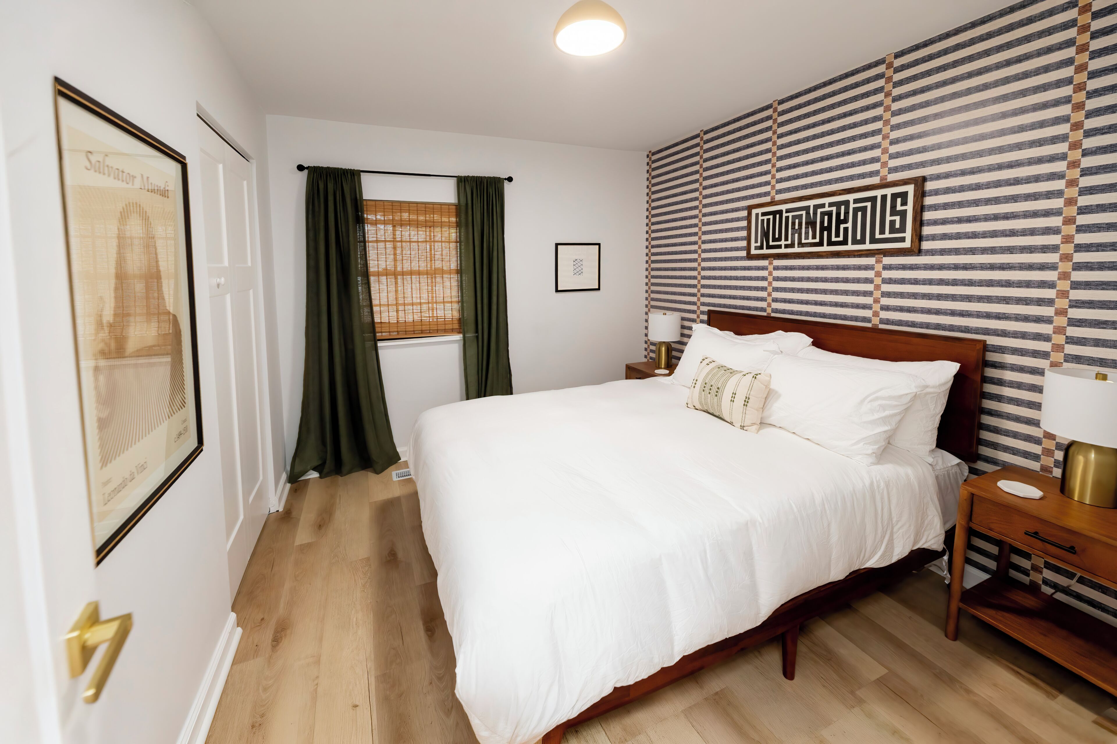 Iron/ironing board, free WiFi, bed sheets