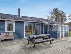 Ulkoruokailutilat