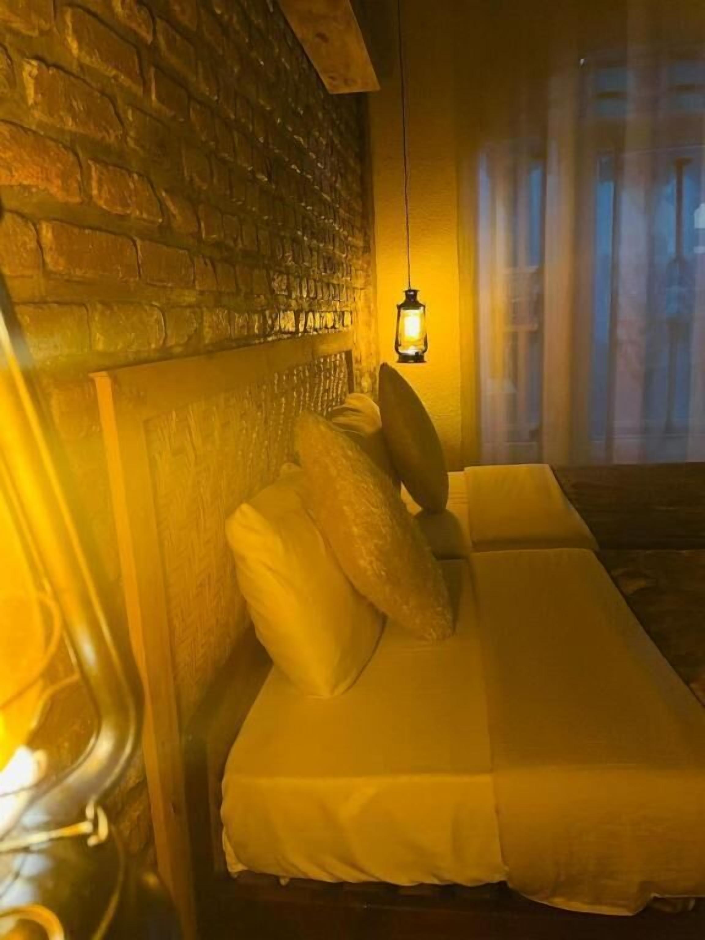 Kamar Twin Standar, balkon, pemandangan halaman | Interior