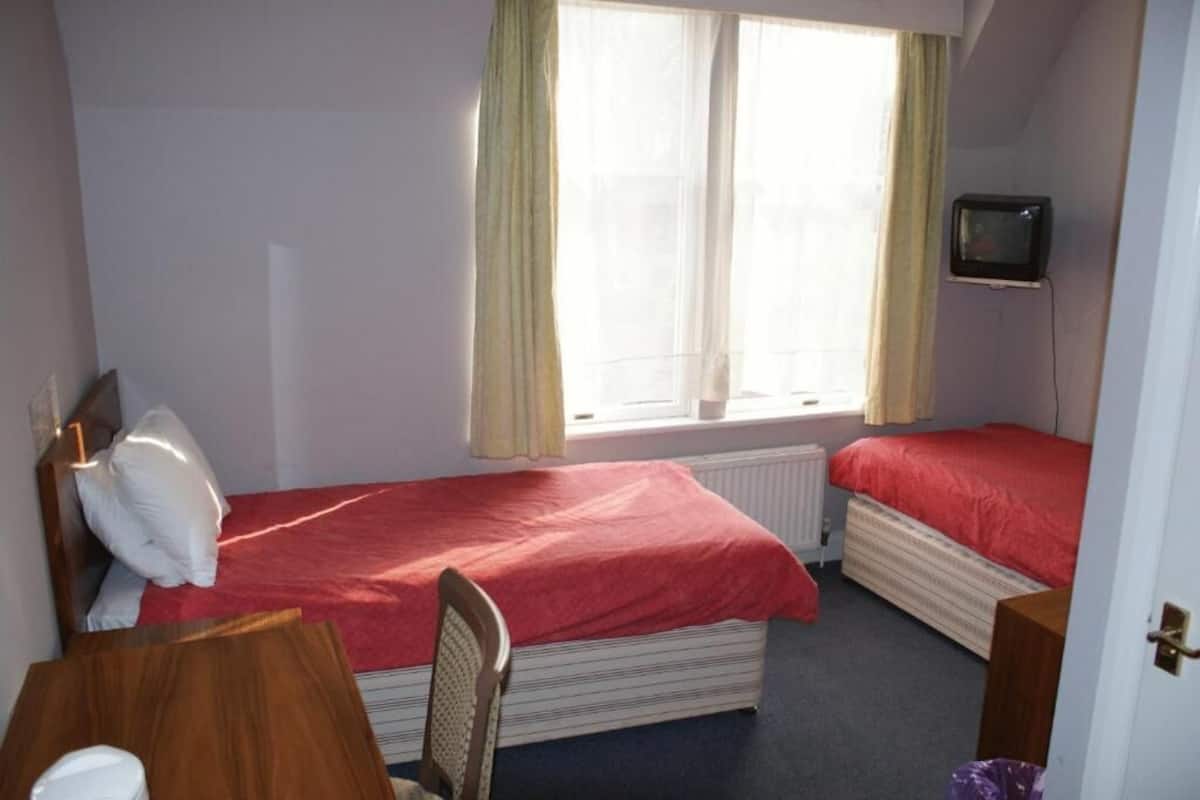 Iron/ironing board, free WiFi