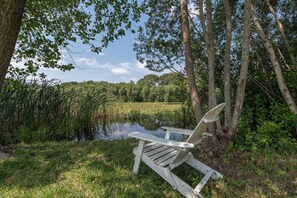 Property grounds - Relaxing Coastal Escape Minutes to Beach (North Kingstown)