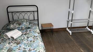 WiFi, bed sheets