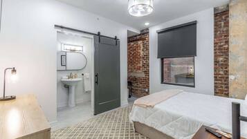 2 habitaciones, tabla de planchar con plancha, wifi y ropa de cama