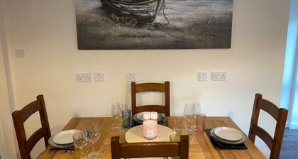 Cosy Cottage Sleeps 8 in Newburgh, Cupar, Fife