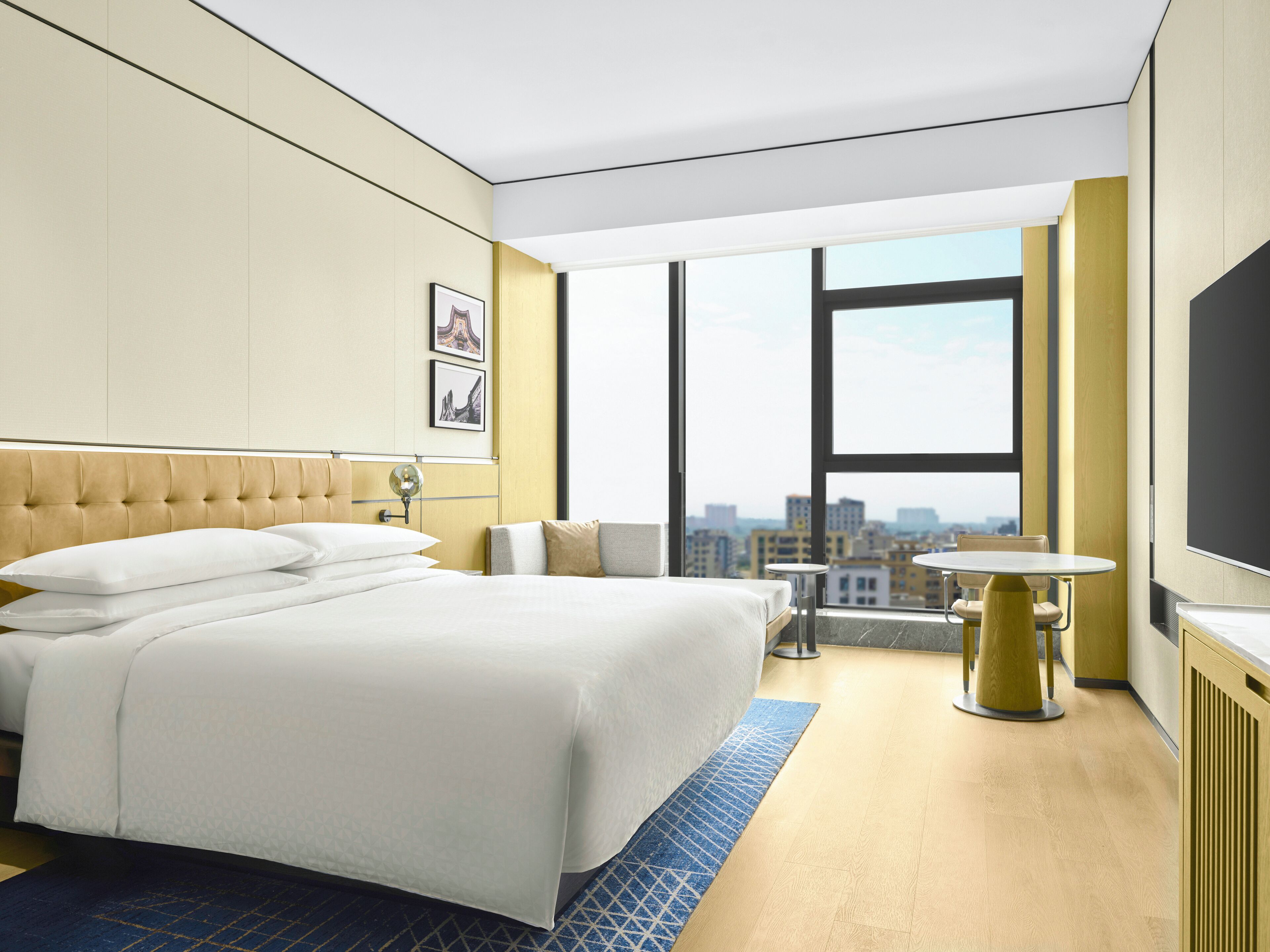 Premier Room, 1 King Bed, City View | Premium bedding, in-room safe, blackout drapes, soundproofing