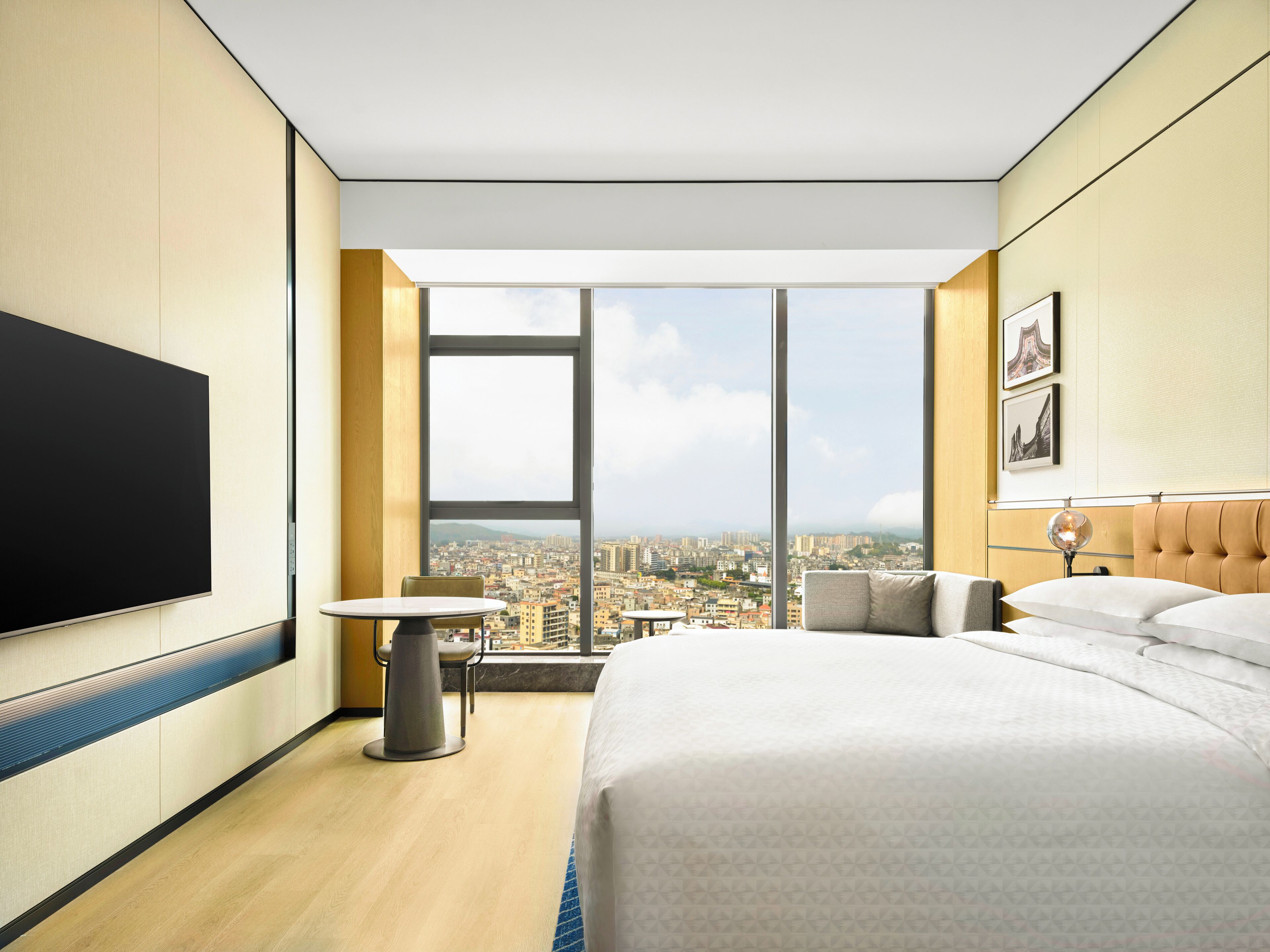 Chambre Supérieure, 1 très grand lit, vue ville