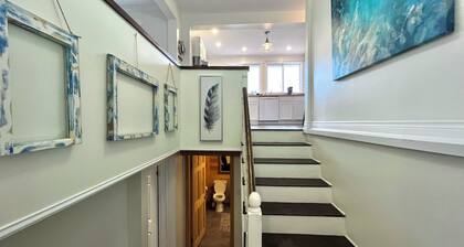 Stay on the Coast | Steps to EC Trails, Private Torbay Retreat | Family Friendly