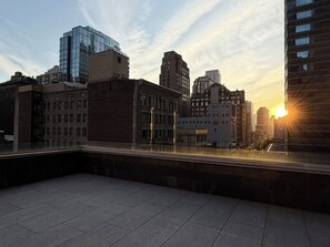 Rooftop terrace - The Pomerantz Hotel by Sosuite (Philadelphia)