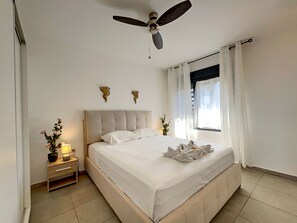 Iron/ironing board, travel cot, WiFi, bed sheets - Rosa - Piscine - Patio (Saint-Leu)