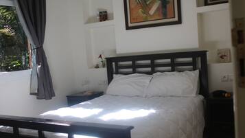 2 chambres, fer et planche Ă repasser, Wi-Fi gratuit, draps fournis