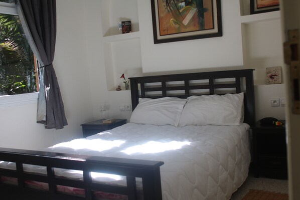 2 habitaciones, tabla de planchar con plancha y wifi gratis