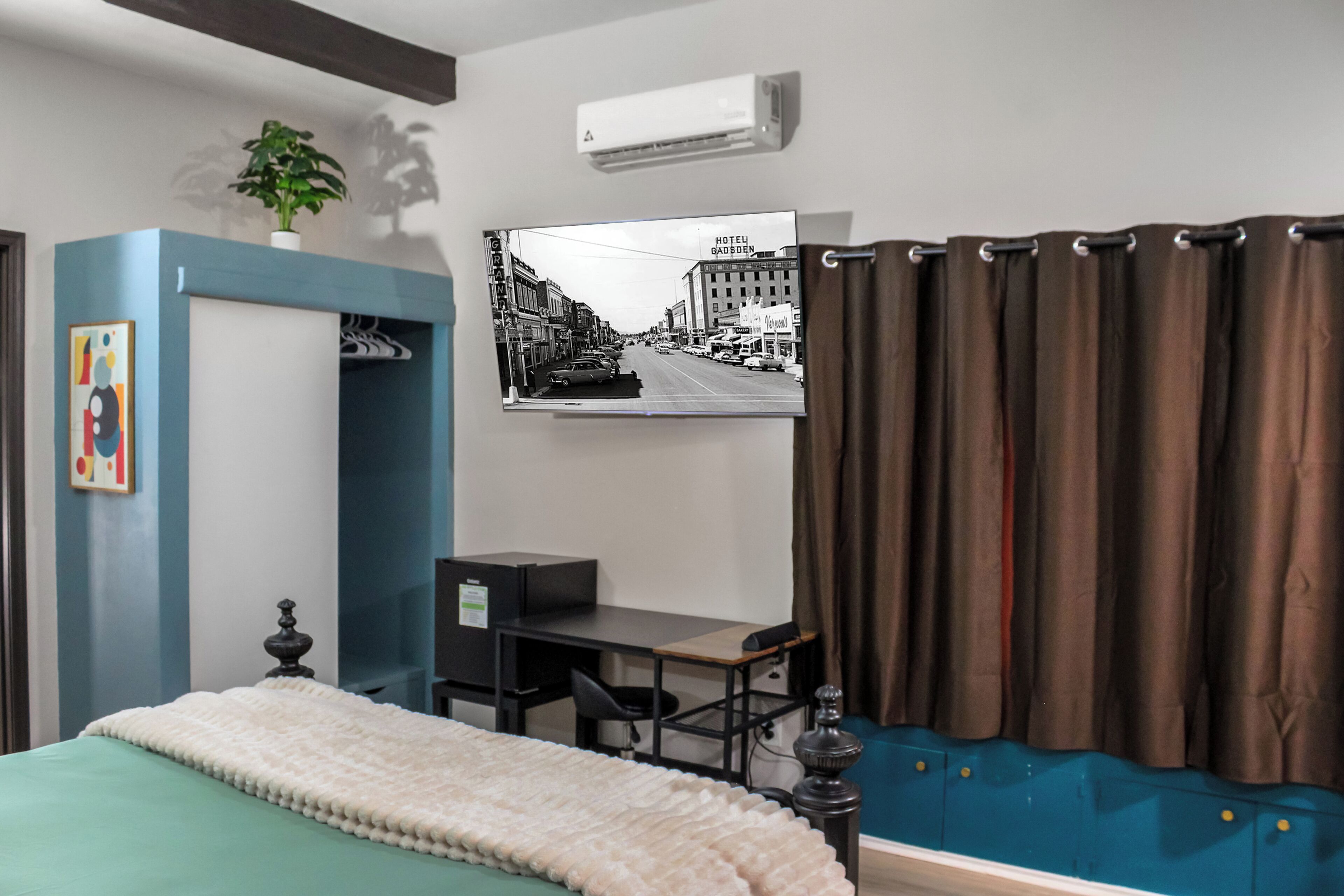 Desk, iron/ironing board, free WiFi, bed sheets