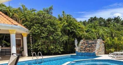 La Perla by Suarez Properties | Pool, Jacuzzi, BBQ
