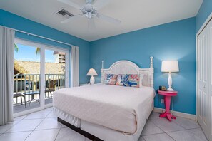 WiFi, bed sheets - Harbour House #203 "Blue Pearl" (Fort Myers Beach)