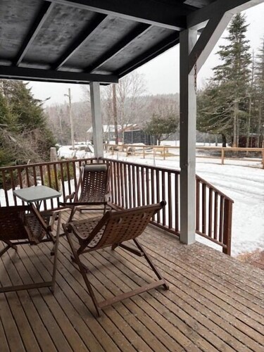 Farmhouse: Spacious 3-Bedroom at Liscomb Lodge