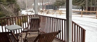 Farmhouse: Spacious 3-Bedroom at Liscomb Lodge