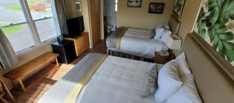 One Bedroom Chalet with Double  and  Single Bed