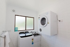 Interior - *New* Elevation 900 | Jindabyne | Spacious Alpine Stay (Jindabyne)