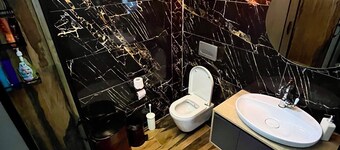 Peaceful Farm House with Jakuzzi -Fixed Price for 6 Guests- Celebioglu FarmHouse