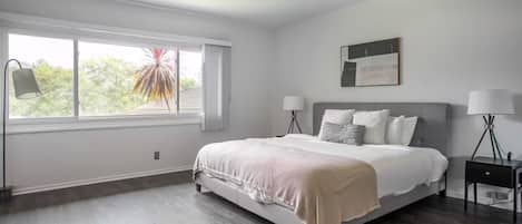 2 bedrooms, iron/ironing board, free WiFi, bed sheets