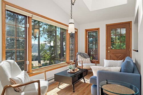 Bayview Place | Ocean View Log Retreat, Hot Tub