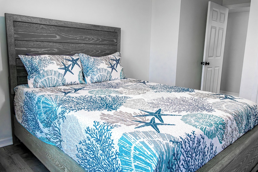Spacious Newly Renovated And Furnished 3-bedroom Condo In Beautiful Gulf Shores - Foley, AL