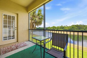 Terrace/patio - Oakwater Magic Stay Luxury 3BR Retreat (Kissimmee)