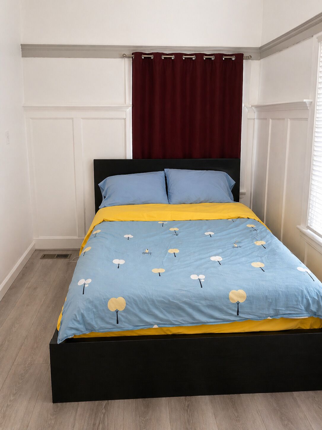 Standard Room, 1 Double Bed, Shared Bathroom | Desk, laptop workspace, free WiFi