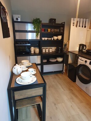 Condo, 1 phòng ngủ, sân hiên | Bếp riêng