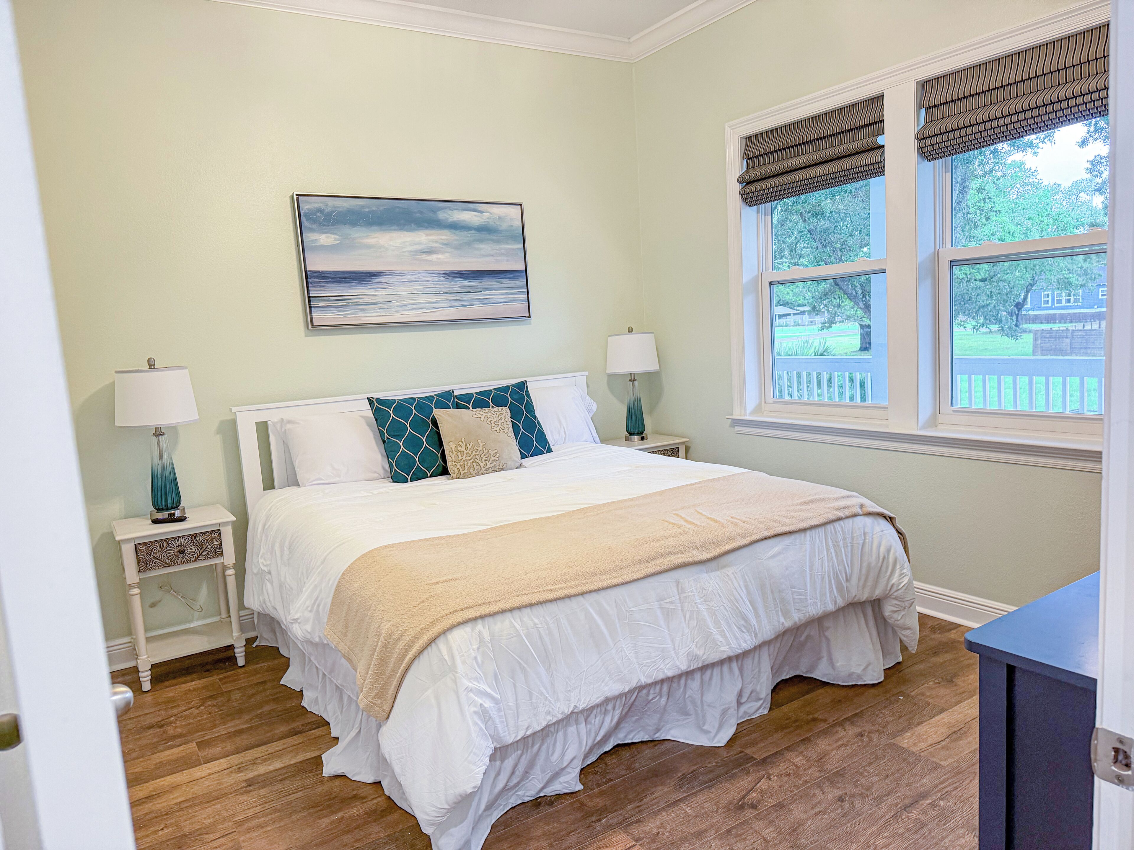 3 bedrooms, free WiFi, bed sheets, wheelchair access
