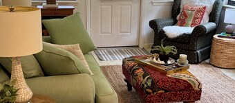 Peaceful Lodge Apartment: Full Kitchen + 74-Acre Retreat
