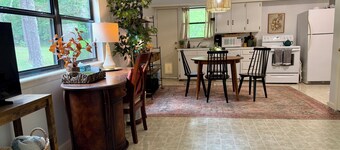 Cozy 1BR Lodge Apartment Near Caddo Gap with Full Kitchen