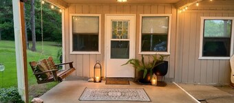 Peaceful Lodge Apartment: Full Kitchen + 74-Acre Retreat