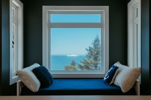 Golden Tide Cottage | 2 Bd, Panoramic Ocean Views