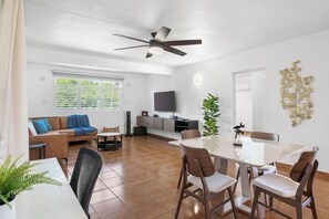 Smart TV, stereo - Casa Grande y Moderna con impresionantes vistas a la naturaleza y al mar (Humacao)