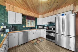Fridge, microwave, oven, stovetop - Waterfront Retreat w/ Dock on Lake Missaukee (Lake City)