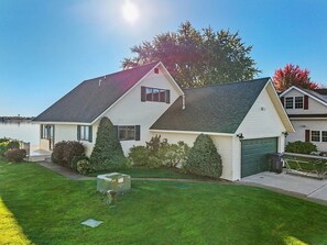 Exterior - Waterfront Retreat w/ Dock on Lake Missaukee (Lake City)