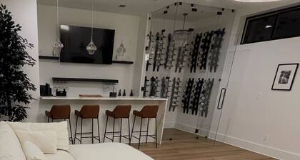 Roswell Downtown Canton St. Entertainer's Dream