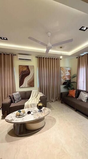 Living area - Caanan Residences John obey (John Obey Beach)