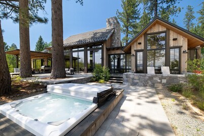 Lake Forest Luxe: Lakefront Tahoe Oasis, Private Hot Tub, Media Room, EV Charger