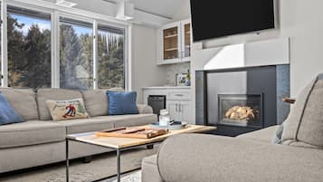 Smart TV, fireplace, foosball, table tennis