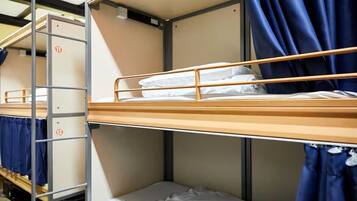 Shared Dormitory, Mixed Dorm