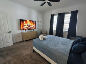 Iron/ironing board, WiFi, bed sheets - Family Friendly House Near Disney And Universal (Haines City)