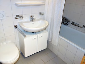 Bathroom - Pracondu 1 105 - OUTDOOR & FUN  charming apartment by Interhome (Nendaz)