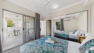 Desk, iron/ironing board, travel cot, WiFi