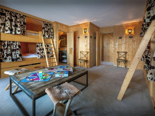 Chalet Fitzgerald - Holidays with indoor pool and sauna - OVO Network