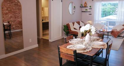 Luxury Smart Home l Prime Dallas l Walk to Bars