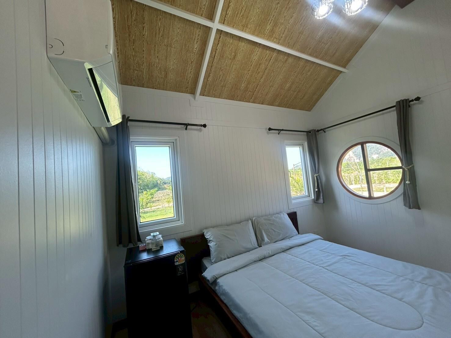 Einzelzimmer, 1 Queen-Bett, Bergblick, zum Innenhof hin