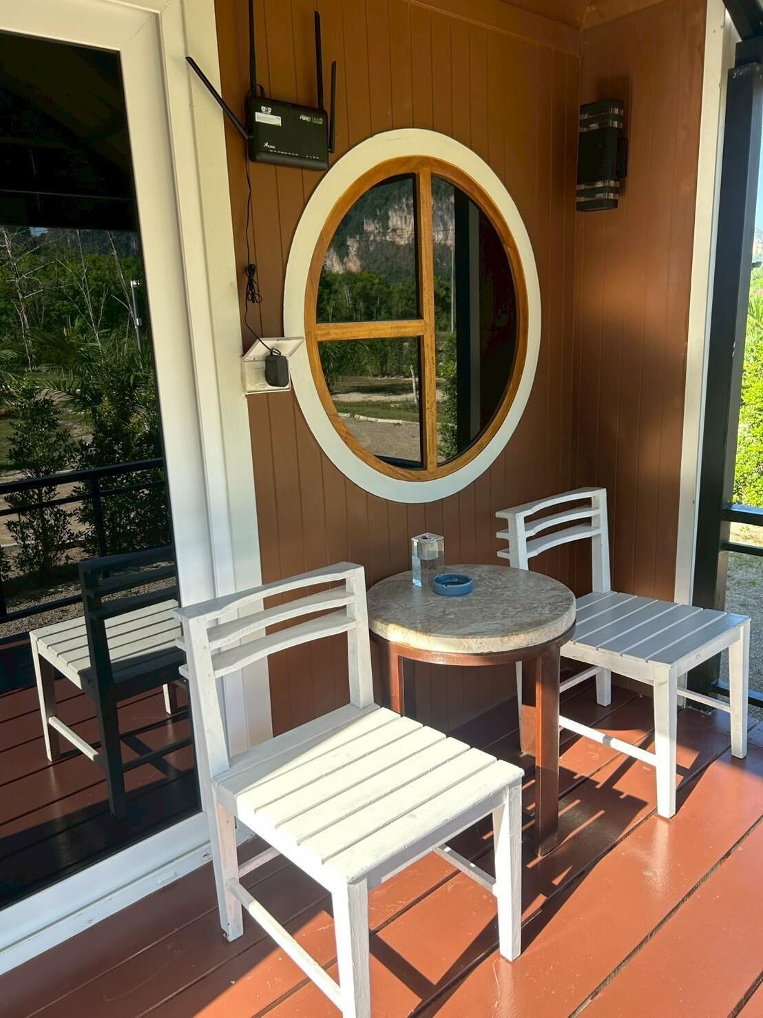 Suite Studio, patio, vue colline | Restauration extérieure